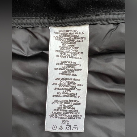 Calvin Klein Performance Down Vest with Asymmetrical Collar Size XS - Picture 8 of 9